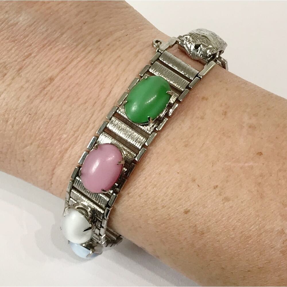 Vintage Moon Glow Bracelet Sarah Coventry Cabochon Party Pastels Scarab Style - Picture 4 of 16